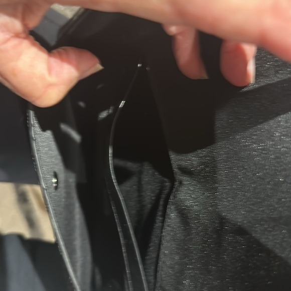 BEAUTIFUL Giani Bernini
Buckle Logo Fanny Pack. BRAND NEW - Picture 13 of 13